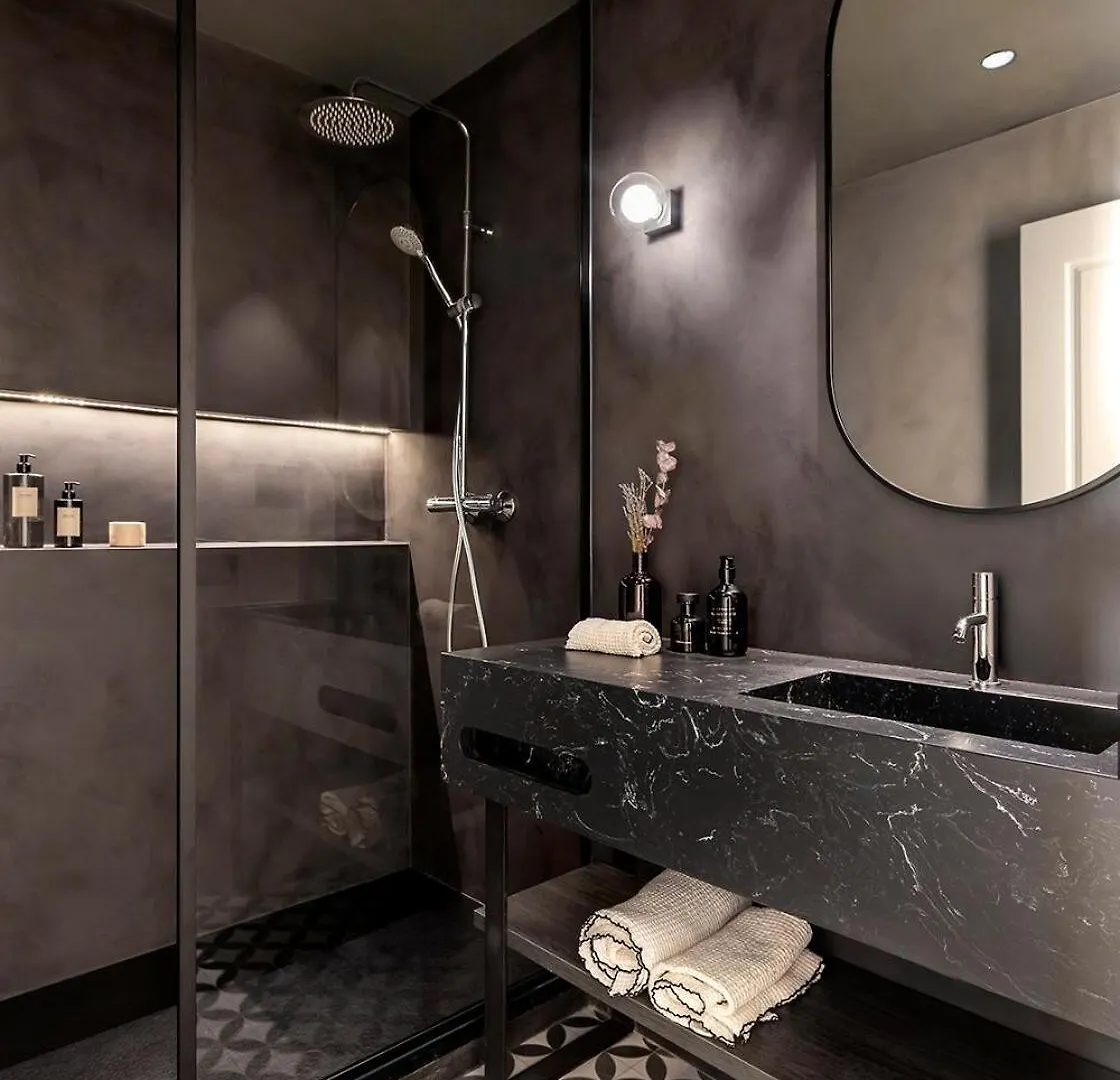 Апартаменты Luxury Apt With King Beds & Central Ac In Heart Of Bcn Барселона Испания